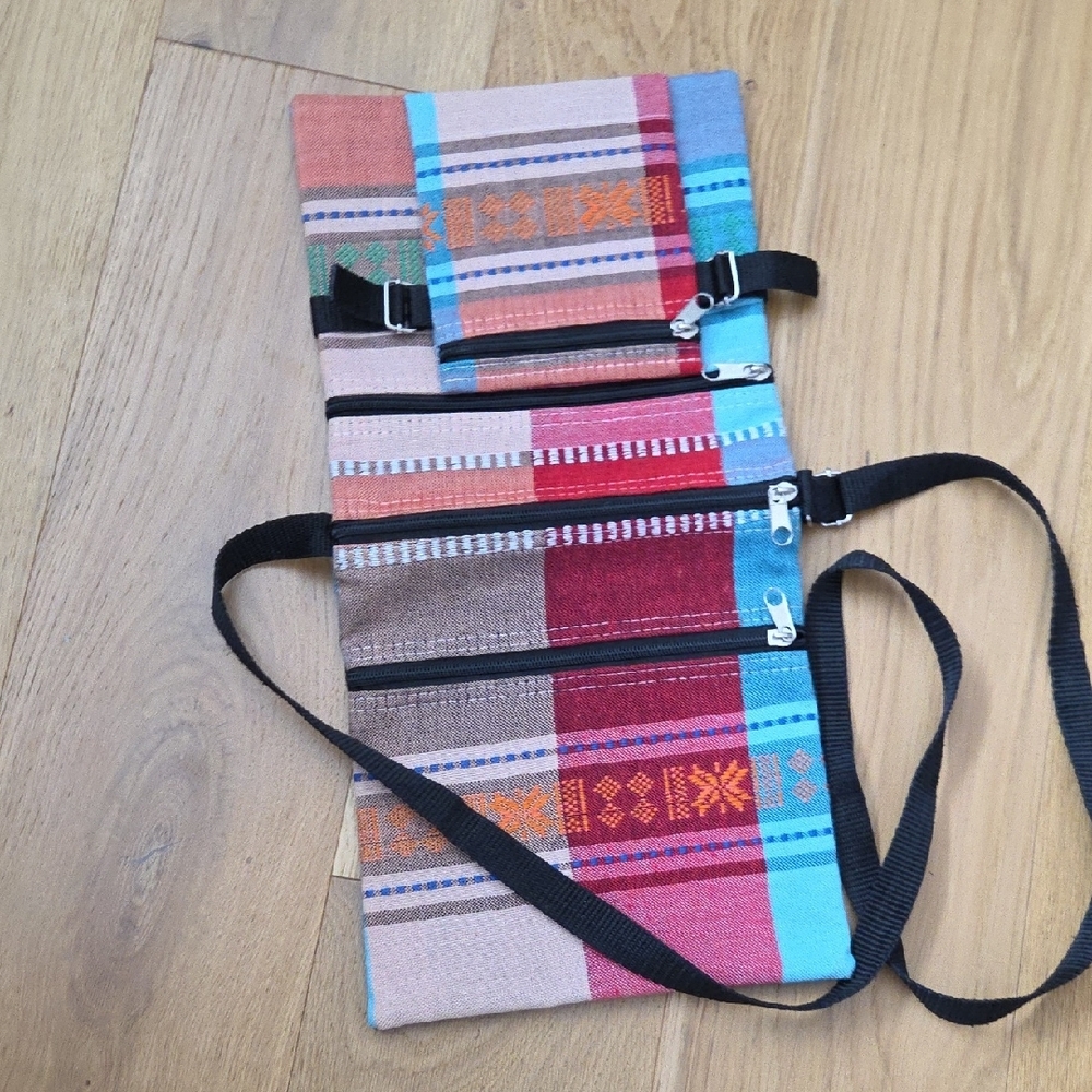 Colorful Crossbody Bag Set - Picture 4 of 4